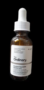 The Ordinary Ascorbyl Glucoside Solution 12 % Vitamin C Aufhellendes Serum 1 flüssige Oz. - Bild 1 von 2