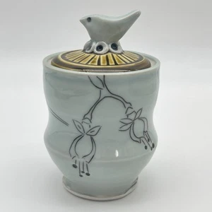 Julie Wiggins Pottery Sugar Trinket Dish Hummingbird Blue Bird Finial Studio Art - Picture 1 of 18