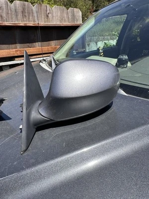 2009-2011 BMW E90 328i 335i Driver & Passenger Side Mirrors Pair - Image 1 of 4