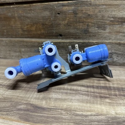 Válvula de entrada de agua Frigidaire 242252702 Foto 1 de 3