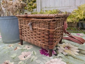 Fishing Creel Basket Logs Fireside Toys Storage Prop Vintage Wicker Seat Small - Picture 1 of 13