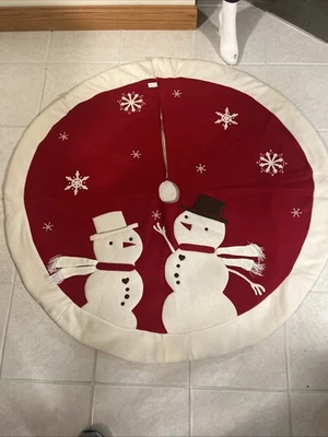 Christmas Tree Skirt w/Dimensional Applique Santa- Red/White Plush- 48” Felt - Image 1 of 3