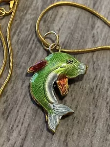 Vintage Chinese Cloisonne Green Fish Pendant on Gold Plate Chain - Picture 1 of 3