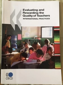 Evaluating and Rewarding the Quality of Teachers International Practices VG S/C - Bild 1 von 4