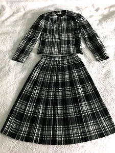 VTG 50/60 Women Wool Plaid Tweed Black/White Pleaded Skirt Jacket Set Sz XS - Picture 1 of 22