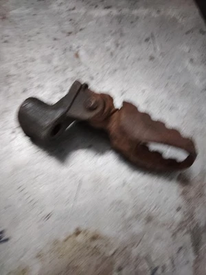 1973 Honda CR250M Elsinore OEM Footpeg destro com suporte - Imagem 1 de 2