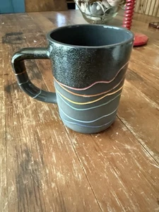 Callahan Ceramics Pride Rainbow Mountain Becher schwarz selten - Bild 1 von 4
