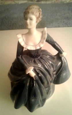 Vintage Royal Doulton 1965 Vintage Fragrance Bone China Figurine HN 2334 - Image 1 of 4