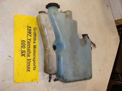 1997 YAMAHA VMAX SX 600 8CR 8CV tampa do reservatório de garrafa de refrigerante de óleo 8CR-21851 - Imagem 1 de 4