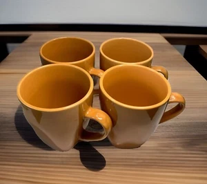 Home Trends Collector Square 4 Mugs Dark Golden Color - Picture 1 of 7
