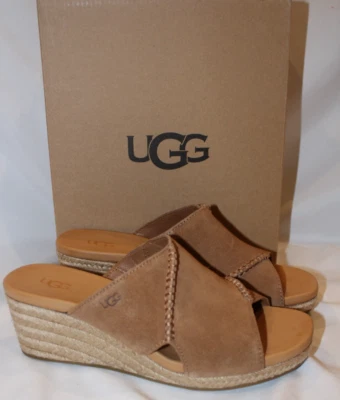 NOVO NA CAIXA SANDÁLIAS FEMININAS UGG TAIA WEDGE CRISS CAMURÇA CRUZADA CASTANHA TAMANHO 9.5 - Imagem 1 de 4