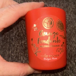 YVES ROCHER ORANGE FONDANTE MELTING ORANGE CANDLE  2.4 Oz. - Picture 1 of 6