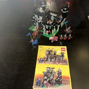 Vintage Lego 6085 Black Monarch's Castle, Complete with Instructions - Picture 1 of 16