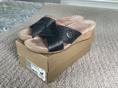 Scarpa sandalo UGG Australia Lyra donna 8 5 nero cinturino pelle zeppa logo