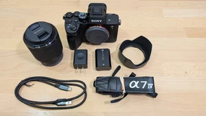 Sony Alpha A7 IV 33MP Spiegellose Digitalkamera + 28-70mm OSS Shutter count 9 - Bild 1 von 14