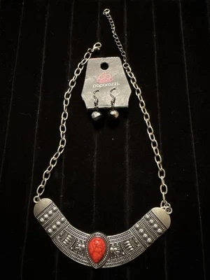 Brincos Paparazzi Very Venturous Red Faux Stone Silvertone & Black (Lote # 594) - Imagem 1 de 4