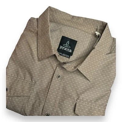 Camisa Prana Abotonada Mezcla Nylon Para Hombre Talla XL Marrón Triángulo $79 Ascensión Foto 1 de 4
