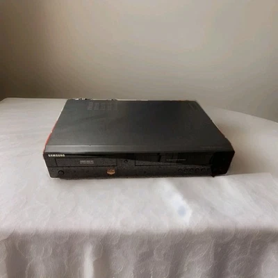 Combo grabadora de DVD/VCR Samsung DVD-VR375 salida HDMI - SIN control remoto Foto 1 de 3
