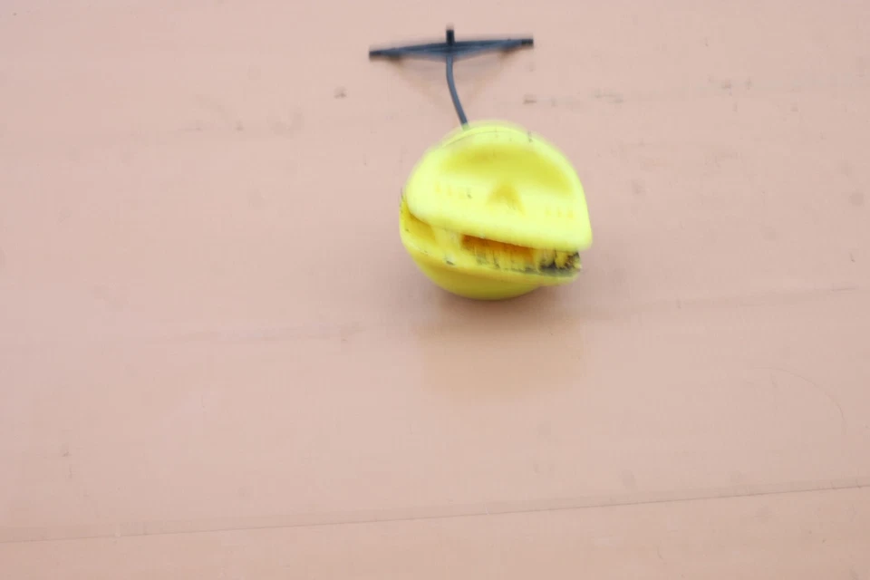 Tapa de aceite para motosierra John Deere J3816 OEM Foto 1 de 4