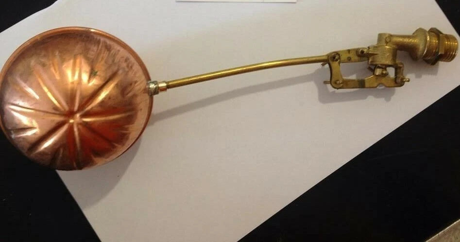 Galleggiante + sfera in rame per vaso espansione termocamino camino pellet 3/8 1 - Immagine 1 di 1