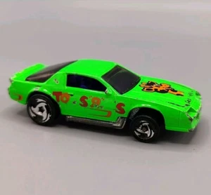 Rare 1983 Hot Wheels Toys R Us Neon Green Camaro Z28 Geoffrey Mattel Malaysia - Picture 1 of 8