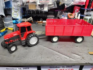 2001 Maisto Hasbro TONKA Plastic/Diecast 510 Toy Tractor IH JLE ERTL Trailer - Picture 1 of 7
