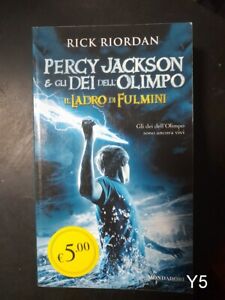 Il ladro di fulmini PERCY JACKSON DEI DELL'OLIMPO di Rick Riordan - libro Y5