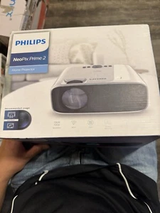 Philips NeoPix Prime 2 Home Projector Portable Video Movie Projector NPX542/INT - Picture 1 of 2