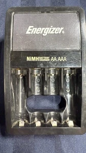 Energizer NiMH AA AAA CHVCM4DE Battery Charger for AA & AAA Batteries - Picture 1 of 14