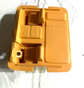 Ertl Orange interior module Cab Over Semi Truck (051225X3) - Picture 1 of 5