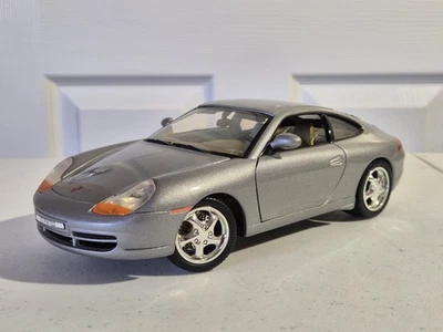 Литая модель Motormax 2001 Porsche 911 серая масштаб 1:18 - Изображение 1 из 4