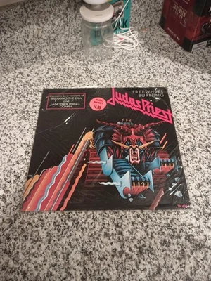 JUDAS PRIEST FREEWHEEL BURNING/BREAKING THE LAW/+1 ORIGINAL UK 12" SINGLE Foto 1 de 3