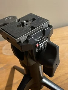 Manfrotto 3229 Tilt Monopod/Tripod Head with Quick Release Plate And Mini Tripod - Picture 1 of 5