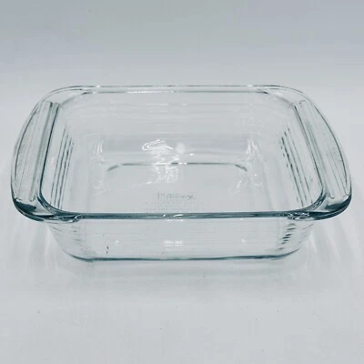 LIBBEY Clear Glass Square Casserole Dish With A Raised Ring Design, Mexico - Image 1 of 4