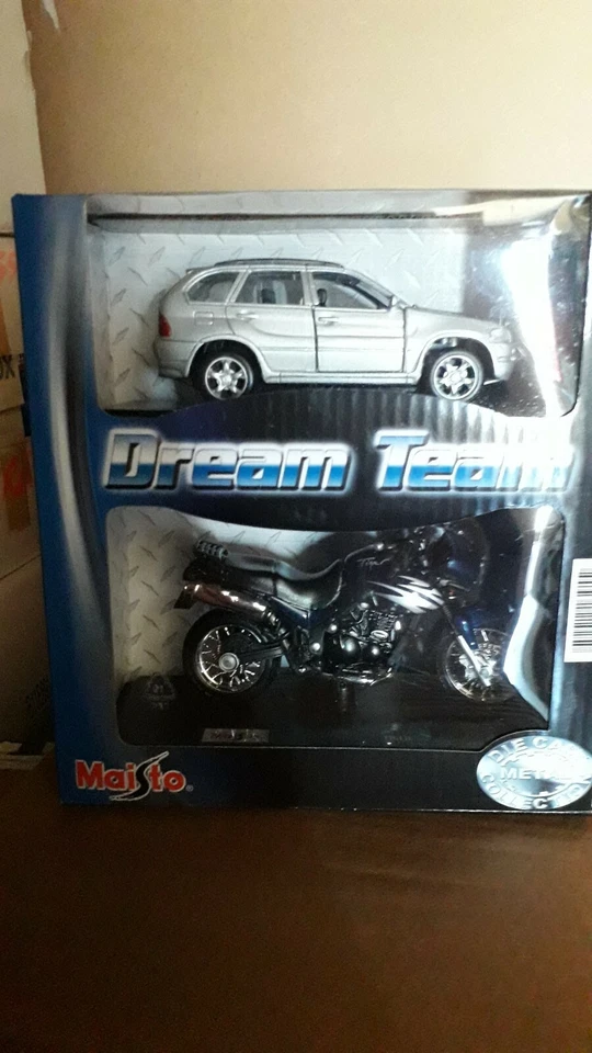 BMW X5 + Triumph Tiger-Maisto Dream Team 1:39+1:18-Nuovo - Immagine 1 di 1