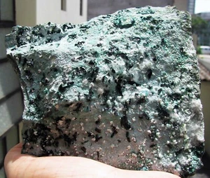 ATACAMITGRÜNE KRISTALLE, SELENITE, HALLOSYTE & CHRYSOCOLA auf MATRIX aus CHILE - Bild 1 von 12