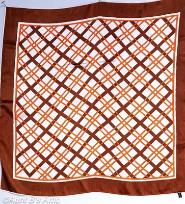 Bufanda Vintage Años 70 Marrón Naranja Blanco Estampado A Cuadros Acetato Bufanda: Cuadrada 27" x 27" Foto 1 de 4