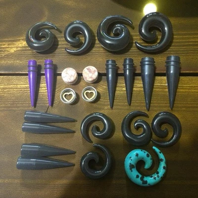 Assorted Size Stretching Gauges and Plugs Lot *Includes All Shown* See Photos - Image 1 of 4