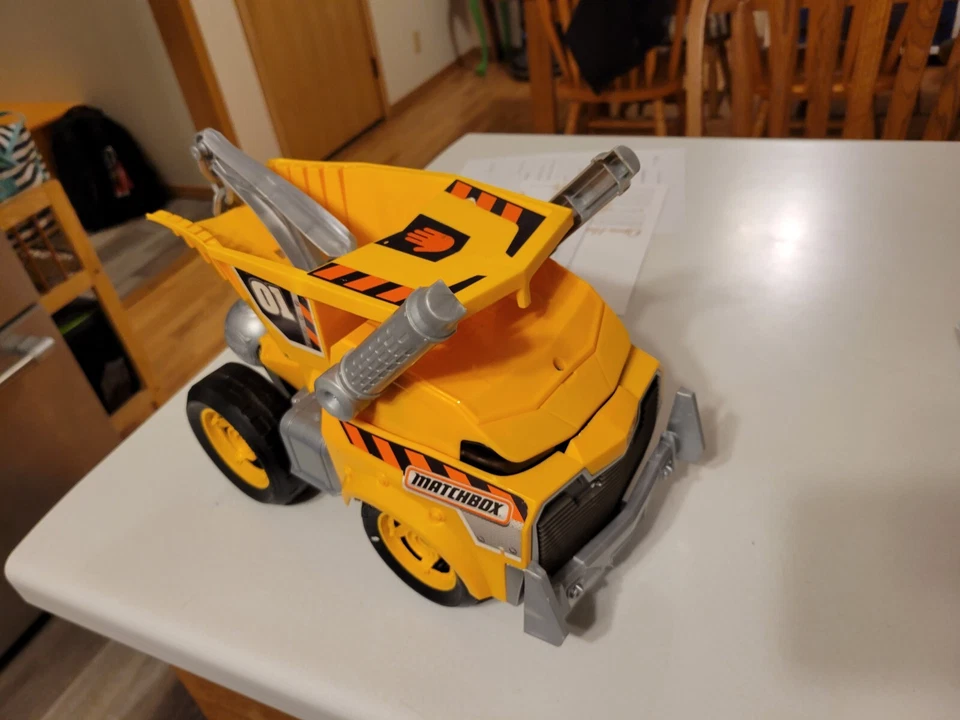 MATCHBOX Rocky The Robot Truck Mattel Dump Truck 9" Transform Has Issues Repair - Image 1 of 4