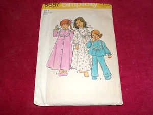 ๐ 1975 SIMPLICITY #6687 - GIRLS GRANNY NIGHTGOWN - ROBE & PAJAMAS PATTERN 3 FF - Picture 1 of 2
