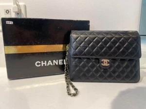 Authentic CHANEL Matelasse chain shoulder with box - Picture 1 of 5