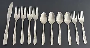 Wm A Rogers Oneida Ltd posate inox SWEET BRIAR - lotto misto 11 pezzi rosa - Foto 1 di 7