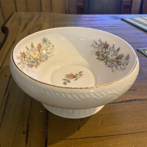 Aynsley Wild Tudor Large Footed Serving Bowl - Picture 1 of 6