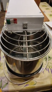 Impastatrice a spirale FAMAG IM 5/S testa ribaltabile vasca estraibile monofase - Foto 1 di 4