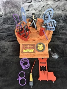 2001 HARRY POTTER And The Sorcerer’s Stone Levitating Challenge Game - Picture 1 of 19
