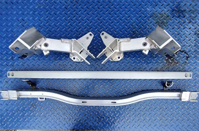 Porsche Cayman 2014-2016 travesaño trasero soporte motor completo 981555413 Foto 1 de 4