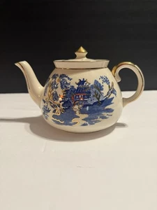 Vintage Gibson Staffordshire Blue Willow Gold Trim Teapot 5” Made In England - Picture 1 of 8