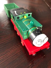 Thomas and Friends Trackmaster WHIFF Motorized Railway Train RARE 2007 + Cargo