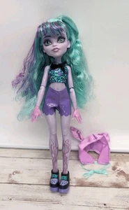 Monster High Skulltimate Secrets, Neon Frights Twyla Fashion Doll 10” Mattel - Picture 1 of 9