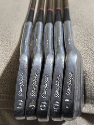 Vtg Tommy Armour Silver Scot Irons 3-7 Tourney Neutralizer. MacGregor Golf - Image 1 of 4